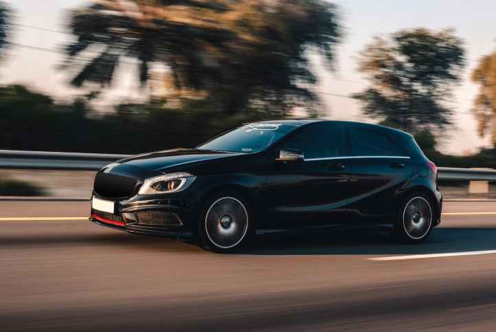 Jak producenci BMW, Audi i Mercedes podchodzą do wykończenia błotników 2026?